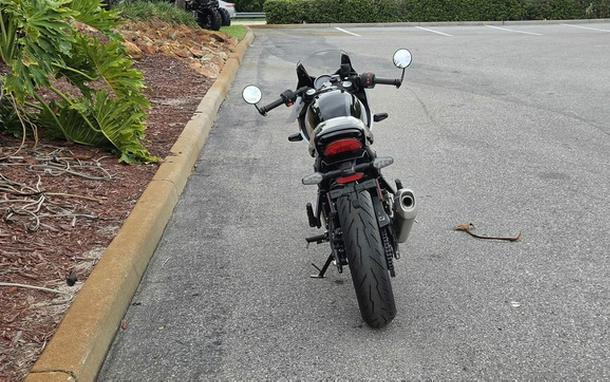 2026 Triumph Thruxton 400 Phantom Black Aluminium Silver