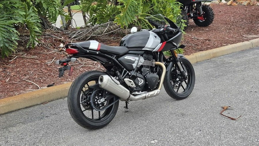 2026 Triumph Thruxton 400 Phantom Black Aluminium Silver