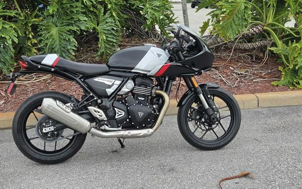 2026 Triumph Thruxton 400 Phantom Black Aluminium Silver