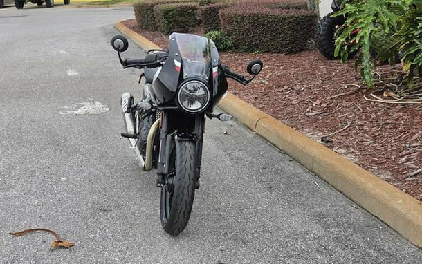 2026 Triumph Thruxton 400 Phantom Black Aluminium Silver