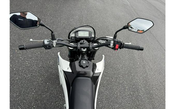 2025 DRZ400SM SUPER MOTO - Suzuki