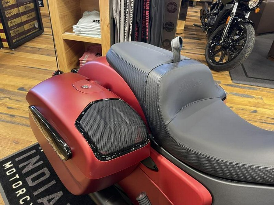 2024 Indian Motorcycle® Challenger® Dark Horse® w/PowerBand Audio Pkg Sunset Red Smoke