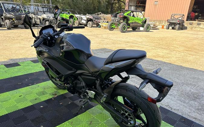 2026 Kawasaki Ninja 650 Base