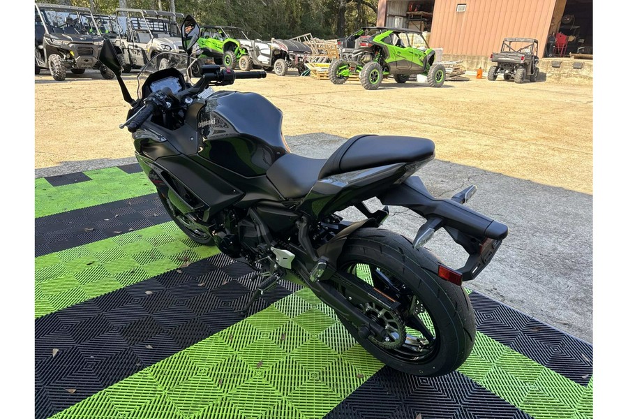 2026 Kawasaki Ninja® 650 Base