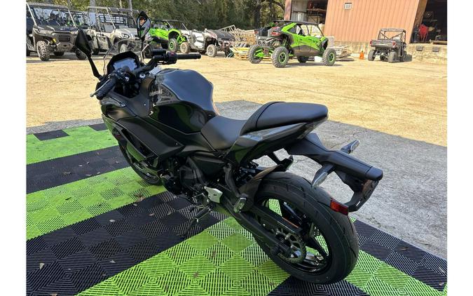 2026 Kawasaki Ninja® 650 Base