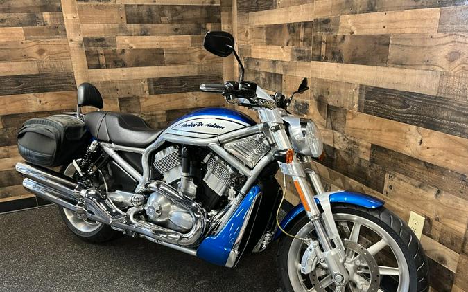 2006 Harley-Davidson® V-Rod® Two-Tone Rich Blue Sunglo and Chopper Blue Pearl VRSCR