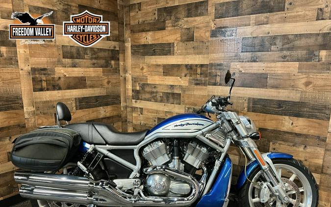 2006 Harley-Davidson® V-Rod® Two-Tone Rich Blue Sunglo and Chopper Blue Pearl VRSCR