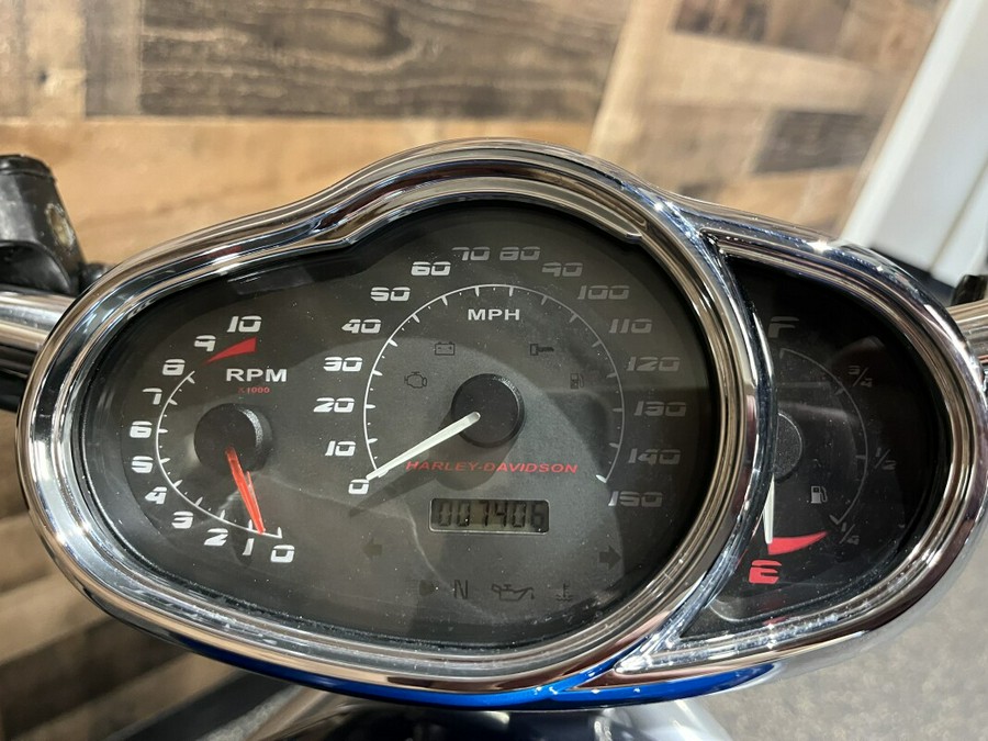 2006 Harley-Davidson® V-Rod® Two-Tone Rich Blue Sunglo and Chopper Blue Pearl VRSCR