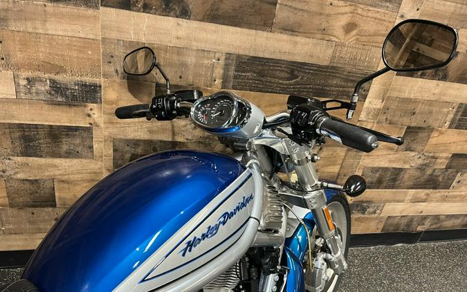 2006 Harley-Davidson® V-Rod® Two-Tone Rich Blue Sunglo and Chopper Blue Pearl VRSCR