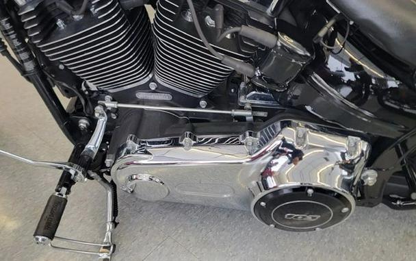 2017 Harley-Davidson FXSB Breakout