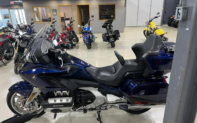 2018 Honda® Gold Wing Tour Pearl Hawkseye Blue