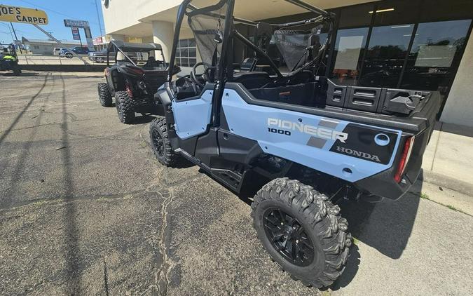 2024 Honda Pioneer 1000 Deluxe