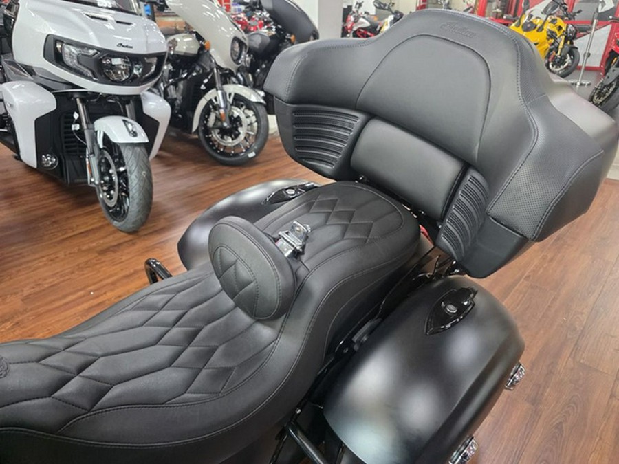 2018 Indian Chieftain Dark Horse ABS Thunder Black Smoke