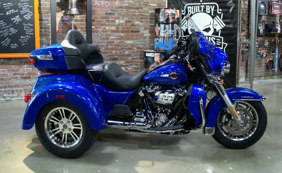 2024 Harley-Davidson Tri Glide Ultra Blue Burst