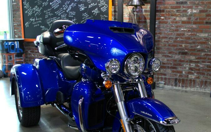 2024 Harley-Davidson Tri Glide Ultra Blue Burst