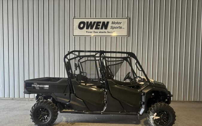 2025 Honda Pioneer 1000-6 Deluxe Crew