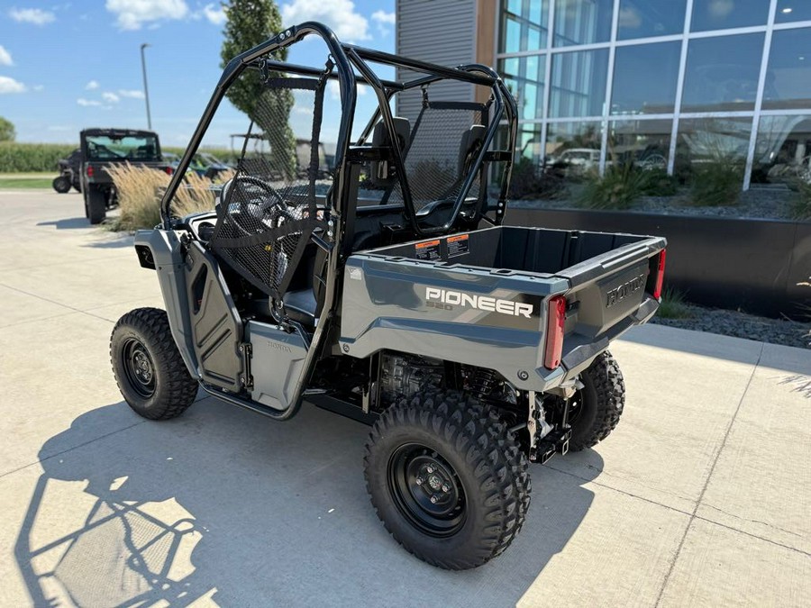 2025 Honda Pioneer 520 Base