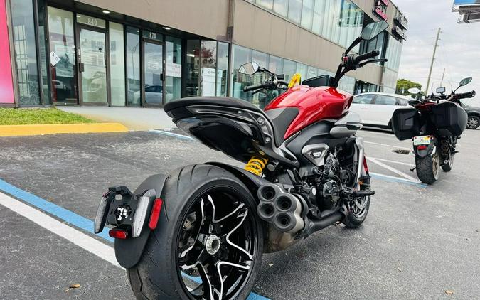 2026 Ducati XDiavel V4 Burning Red