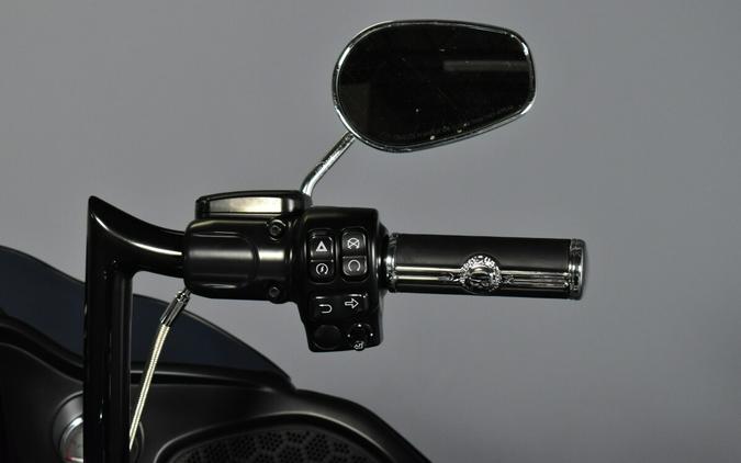 2019 Harley-Davidson Road Glide FLTRX