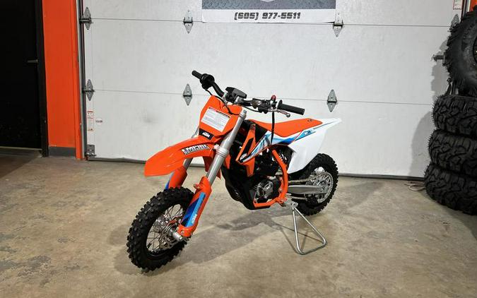 2023 KTM SX-E 3 First Look [Just In Time For Christmas]