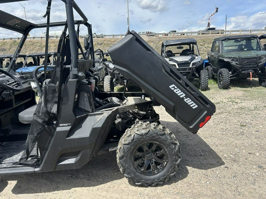 2024 Can-Am® Defender DPS HD7 Tundra Green