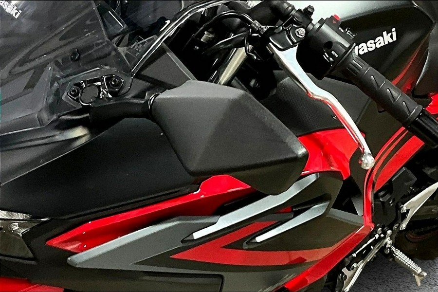 2024 Kawasaki Ninja® 500 KRT Edition SE ABS