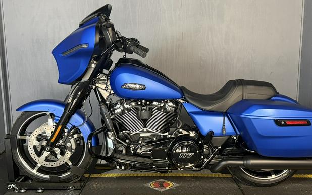 2026 Harley-Davidson® Street Glide® FLHX AURORA BLUE DNM