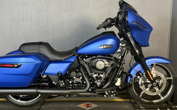 2026 Harley-Davidson® Street Glide® FLHX AURORA BLUE DNM