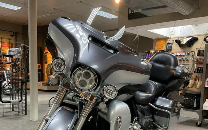 2014 Harley-Davidson® Ultra Limited Two-Tone Charcoal Pearl/Brilliant Silver Pearl