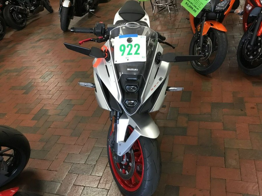 2024 Suzuki GSX-8R