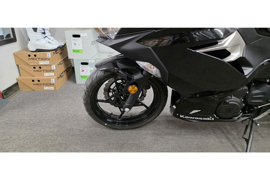 2018 Kawasaki NINJA 400