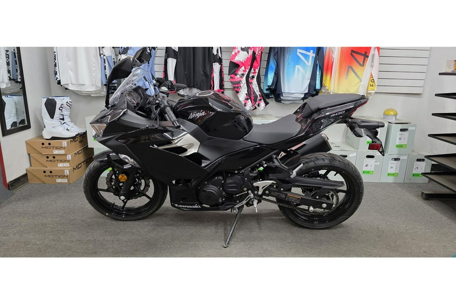 2018 Kawasaki NINJA 400