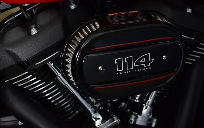 2022 Harley-Davidson Heritage Classic 114 Redline Red/Vivid Black (Black Finish w/Laced Wheels)