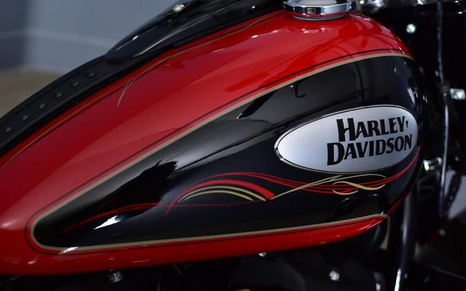 2022 Harley-Davidson Heritage Classic 114 Redline Red/Vivid Black (Black Finish w/Laced Wheels)