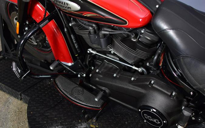 2022 Harley-Davidson Heritage Classic 114 Redline Red/Vivid Black (Black Finish w/Laced Wheels)