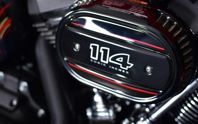 2022 Harley-Davidson Heritage Classic 114 Redline Red/Vivid Black (Black Finish w/Laced Wheels)