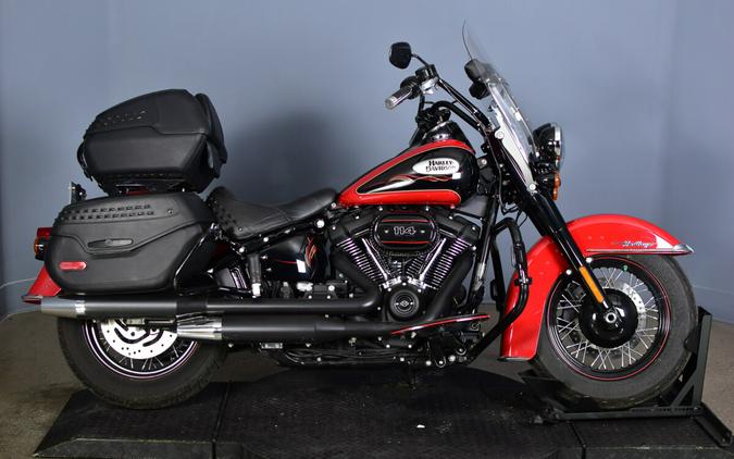 2022 Harley-Davidson Heritage Classic 114 Redline Red/Vivid Black (Black Finish w/Laced Wheels)