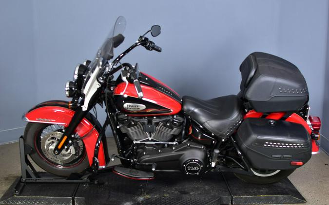 2022 Harley-Davidson Heritage Classic 114 Redline Red/Vivid Black (Black Finish w/Laced Wheels)