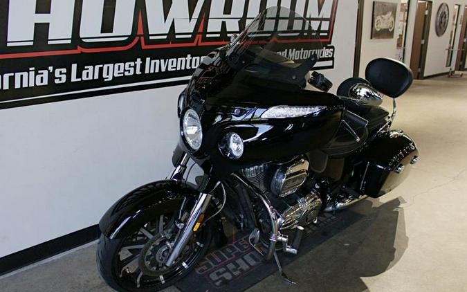 2017 Indian Motorcycle® Chieftain® Limited Thunder Black