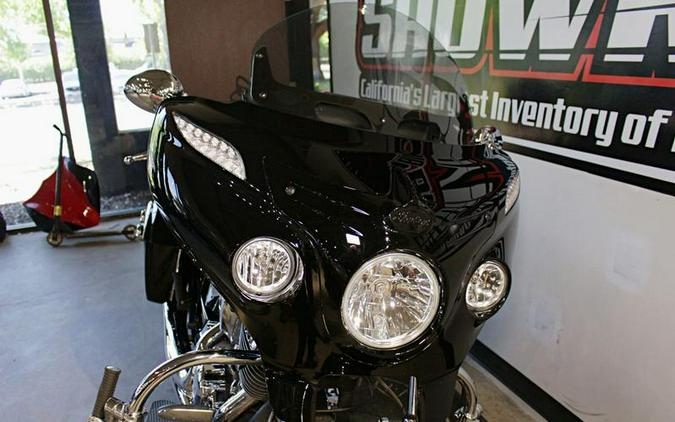 2017 Indian Motorcycle® Chieftain® Limited Thunder Black