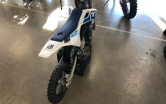 2022 Husqvarna EE 5