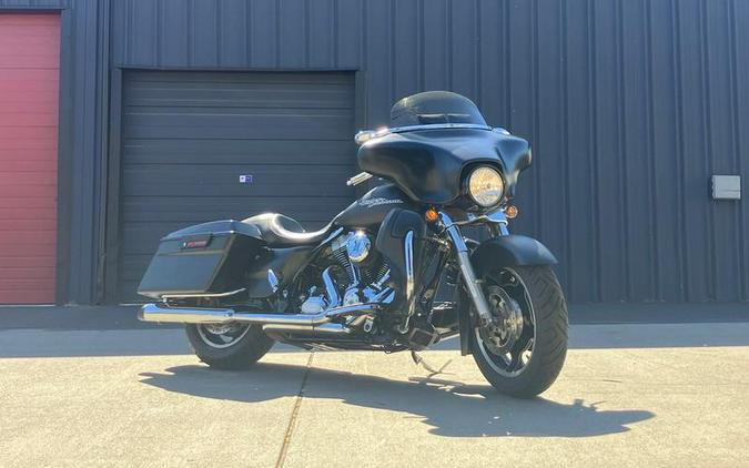 2011 Harley-Davidson® FLHX103 - Street Glide® PowerPak