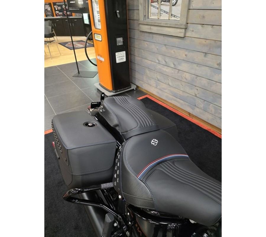 2026 Harley-Davidson Softail FLHC - Heritage Classic