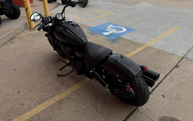 2022 Indian Motorcycle® Chief® Bobber ABS Black Metallic