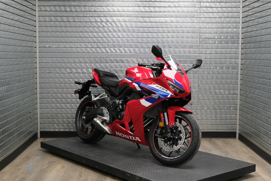 2026 HONDA CBR650R E-CLUTCH