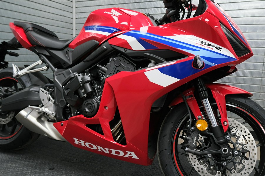 2026 HONDA CBR650R E-CLUTCH