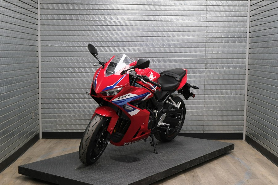 2026 HONDA CBR650R E-CLUTCH