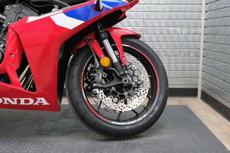 2026 HONDA CBR650R E-CLUTCH