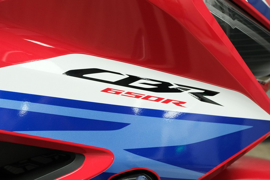 2026 HONDA CBR650R E-CLUTCH