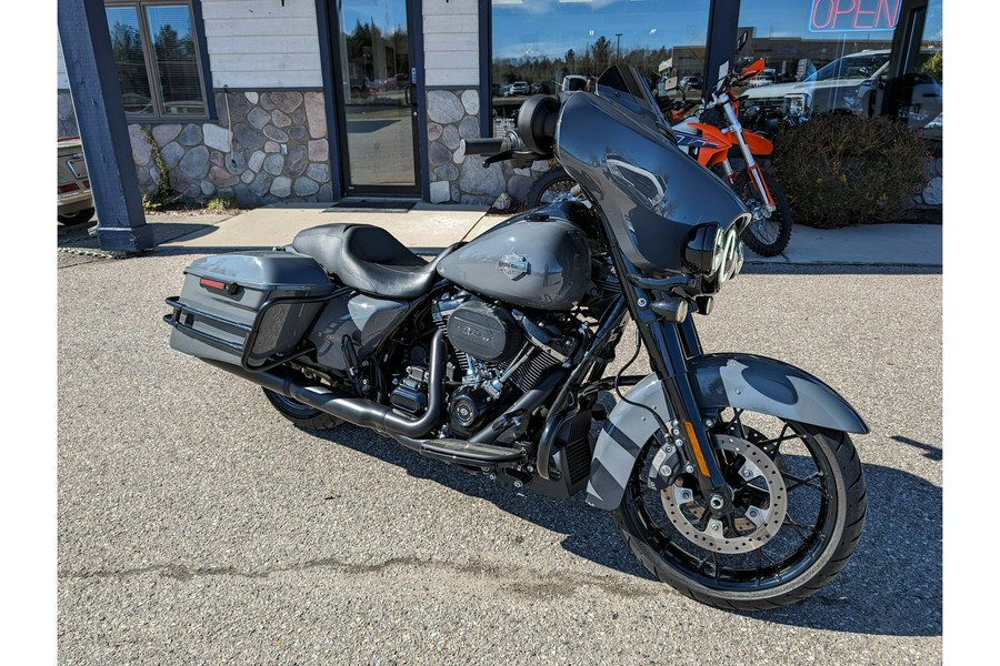 2022 Harley-Davidson® Street Glide Special